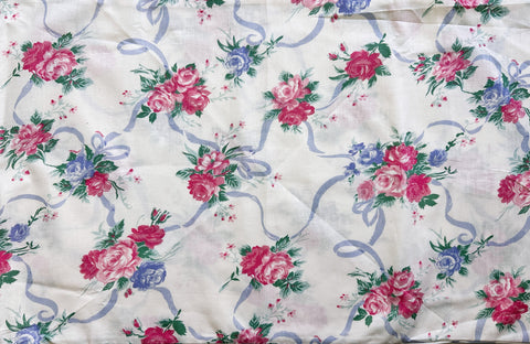ONE ONLY: Vintage Fabric Pillow Case 1980s Pink Roses Romantic Country Floral 72cm x 46cm