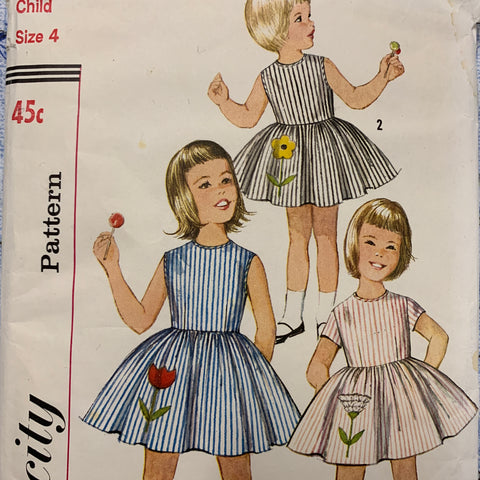 ONE-PIECE DRESS: Simplicity size 4 childs dress w transfer 1960s *4878