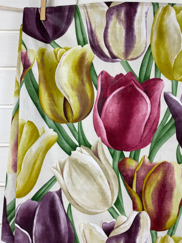 1.5m LEFT: Modern Fabric Magnificent Early Tulips Sanderson & Sons Cotton Chintz Designed 1929