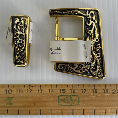 ONE ONLY: Magnificent vintage gilt metal Arendsen & Sons belt buckle 40mm