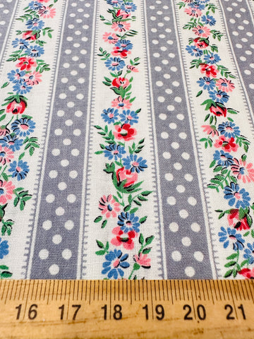 Vintage Fabric 1940s 50s Absolutely Delightful Small Flowers w/ White Dots on Grey Cotton 88cm Wide