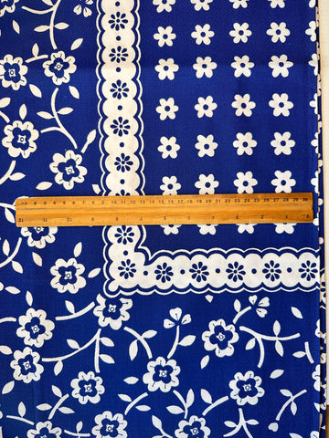 Vintage Tablecloth Crispy Unused Cotton Crepe 1970s Blue & White 120cm x 164cm