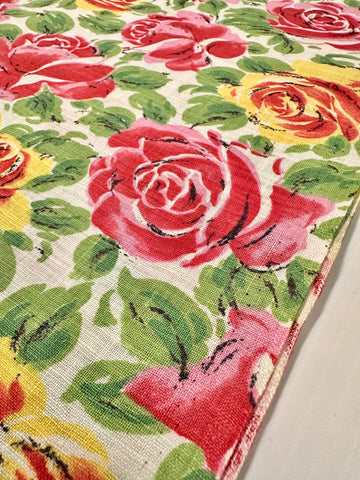 FAT QUARTER: Vintage Fabric 1950s Magnificent Bright Roses on Crispy Cotton 44cm x 50cm