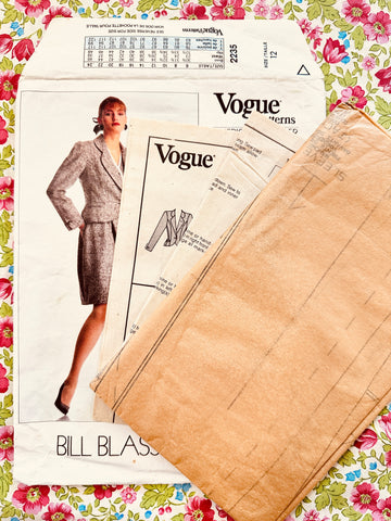 JACKET, SKIRT & VEST: Vogue American Designer Sewing Pattern Bill Blass 1989 Size 12 Complete FF *2235