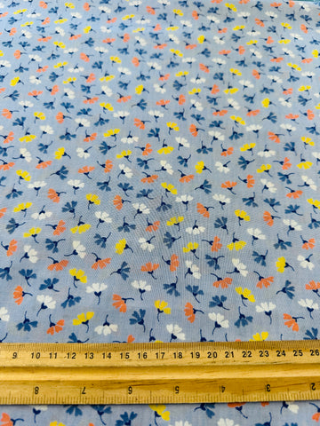 Vintage Fabric 1980s Sky Blue Cotton w/ Simple Flowers 88cm Wide