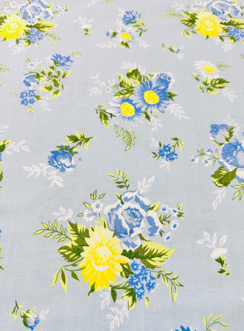 Modern Fabric 40s Style Light Blue Cotton w/ Delightful Flowers Lazybones? 112cm Wide