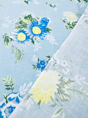 REMNANT Modern Fabric 40s Style Light Blue Cotton w/ Delightful Flowers Lazybones? 55cm x 30cm