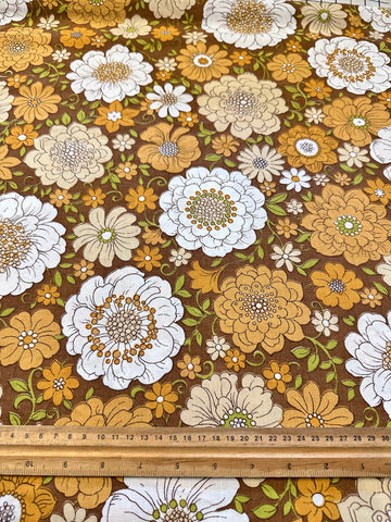 FAT QUARTER Vintage Fabric 1970s Sheridan Cotton Blend Sheeting Retro Flowers on Brown 50cm x 50cm