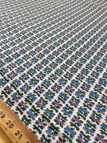 Vintage Fabric 1950s 60s Crispy Cotton w/ Small Buti Style Flowers 88cm Wide