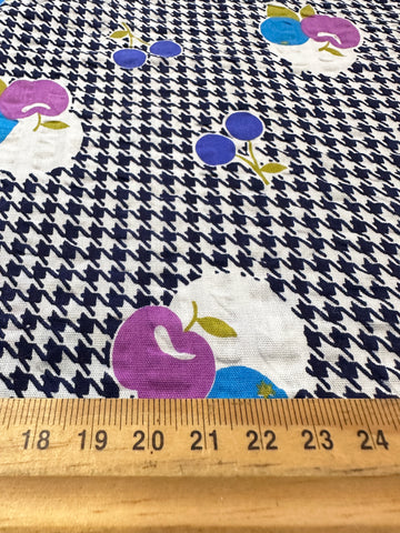 Vintage Fabric 1960s 70s Cherries Apples on Navy Houndstooth Cotton Seersucker 88cm Wide