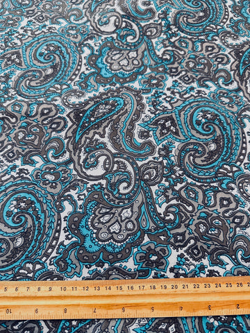 Vintage Fabric 1970s? Soft Viyella w/ Striking Blue Paisley on Pale Grey 90cm Wide