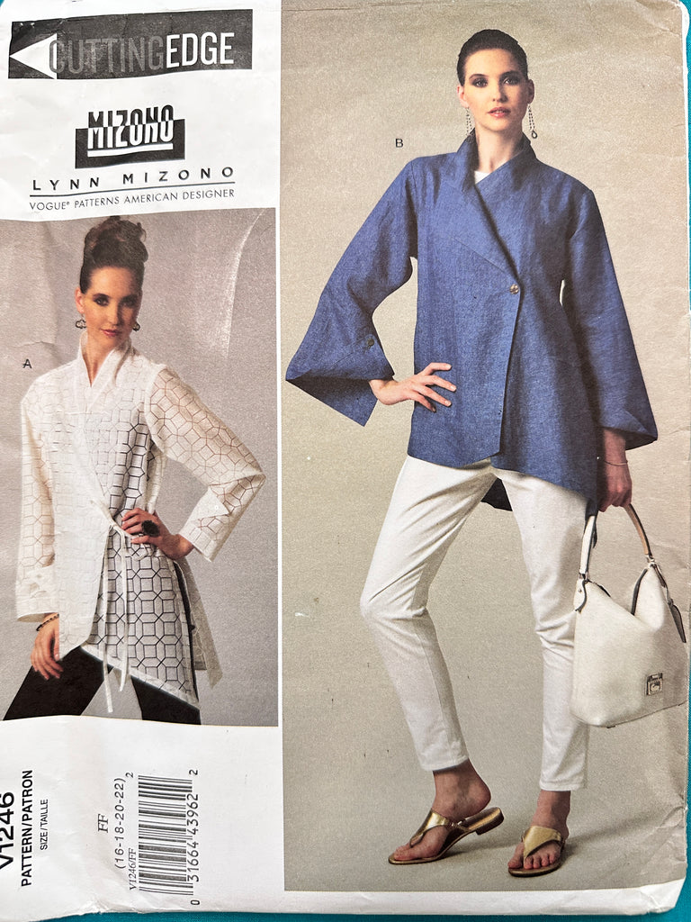 MISSES’ SHIRT: Vogue American Designer Lynn Mizono Sewing Pattern ‘Cutting Edge’ 2011 Size 16-22 Complete FF *V1246