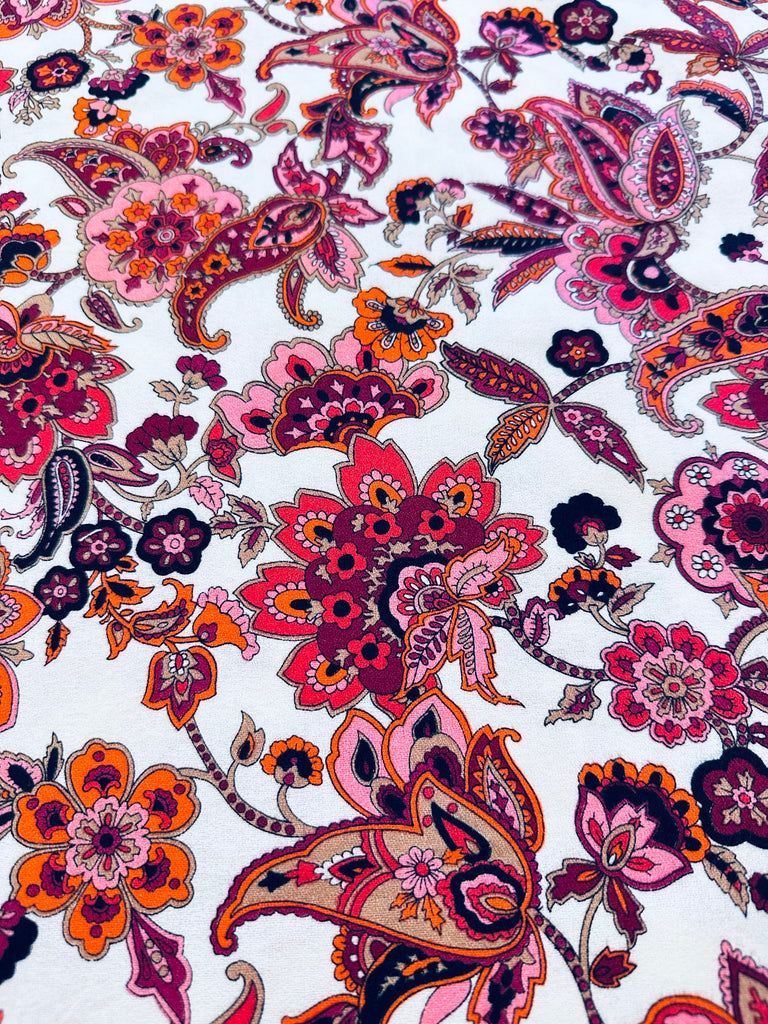 Vintage Fabric 1960s Bright Retro Psychedelic Stylised Paisley White Cotton 88cm Wide