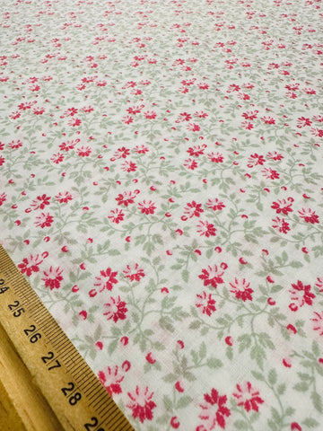 REMNANT Modern Fabric 2000s Pretty Pink & Green Botanical on White 54cm x 34cm