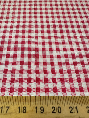 Modern Fabric 2000s Quality Sheridan Cotton Sheeting Red White Gingham 100cm Wide