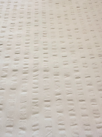 Vintage Fabric 1960s 70s Classic White Cotton Seersucker 88cm Wide