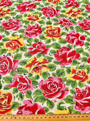FAT QUARTER: Vintage Fabric 1950s Magnificent Bright Roses on Crispy Cotton 44cm x 50cm