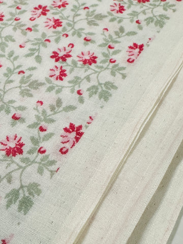 REMNANT Modern Fabric 2000s Pretty Pink & Green Botanical on White 54cm x 34cm