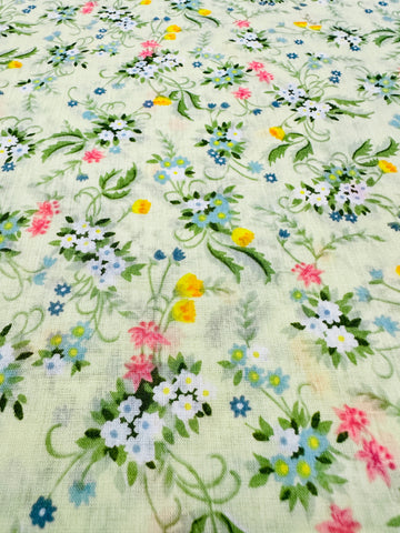 REMNANT: Vintage Fabric 1980s? Pale Grass Green Cotton Blend Voile w/ Sweet Flowers 50cm x 30cm