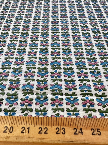 Vintage Fabric 1950s 60s Crispy Cotton w/ Small Buti Style Flowers 88cm Wide