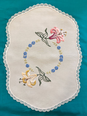 Vintage Hand? Machine? Worked Embroidered Centrepiece Doily Two Flowers w/ Daisy Ring & Crocheted Edge 44cm x 32cm