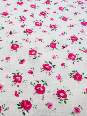 FAT QUARTER: Vintage? Fabric 1980s Small Pink Roses on Cream 55cm x 50cm