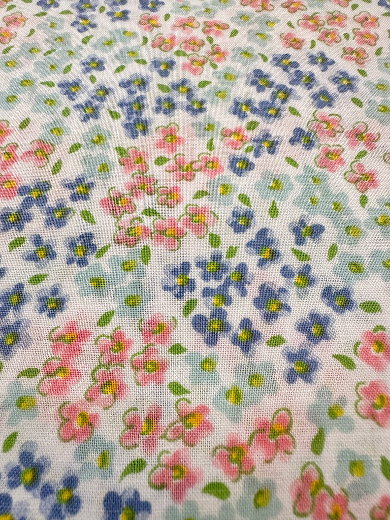 LAST PIECE Vintage Fabric 1960s All Over Small Fresh Flowers Cotton 88cm x 50cm