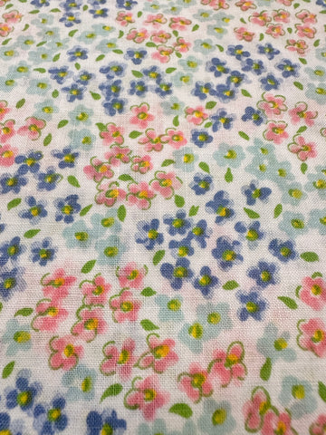 LAST PIECE Vintage Fabric 1960s All Over Small Fresh Flowers Cotton 88cm x 50cm