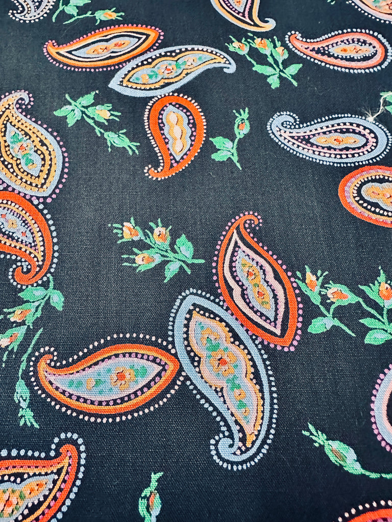 Vintage Fabric 1980s Cotton Poplin w/ Small Paisleys on Black 110cm Wide