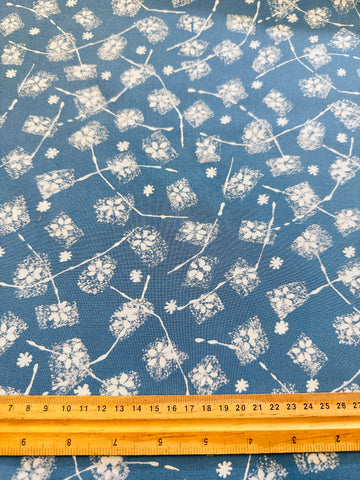 Vintage Fabric 1950s Dress Cotton Patchy White Flowers on Blue 88cm Wide