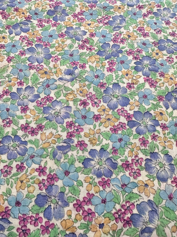 FAT QUARTER Vintage Fabric 1950s Pretty blue Floral on White Cotton 43cm x 46cm