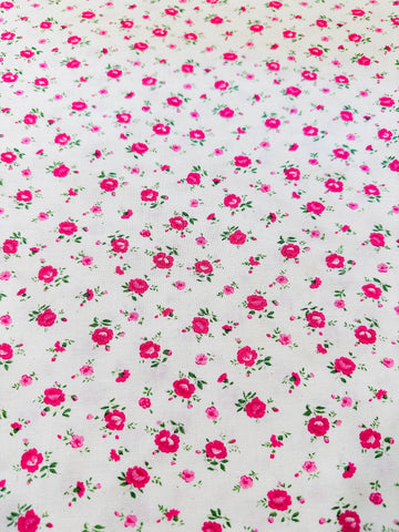 LAST 1/2m: Vintage? Fabric 1980s Small Pink Roses on Cream 110cm x 50cm