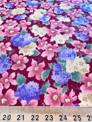FAT QUARTER Vintage? Modern? Fabric Quilt Cotton Country Floral on a Burgundy Base 50cm x 50cm
