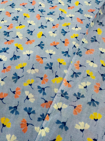 Vintage Fabric 1980s Sky Blue Cotton w/ Simple Flowers 88cm Wide