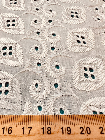 Vintage Fabric 60s 70s Light Weight Cotton Broderie Anglaise 82cm Wide