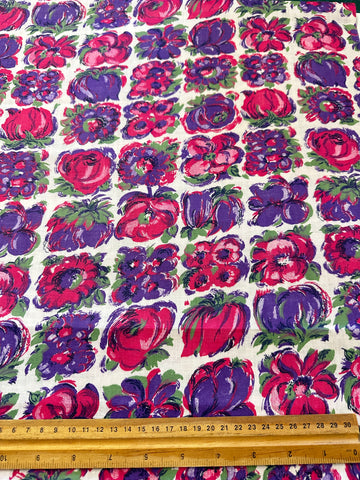 Vintage Fabric Spectacular 1950s Crispy Cotton w/ Bright Flowers 88cm