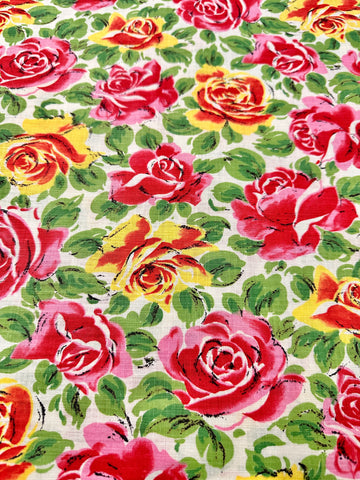 REMNANT: Vintage Fabric 1950s Magnificent Bright Roses on Crispy Cotton 44cm x 44cm