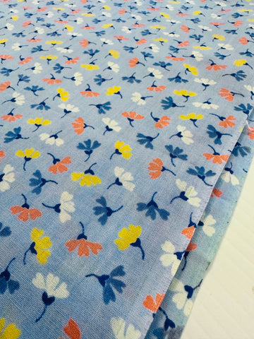 Vintage Fabric 1980s Sky Blue Cotton w/ Simple Flowers 88cm Wide