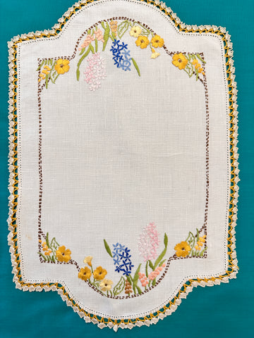 Vintage Hand Worked Large Embroidered Linen Doily Centrepiece Upcycle 42cm x 28cm