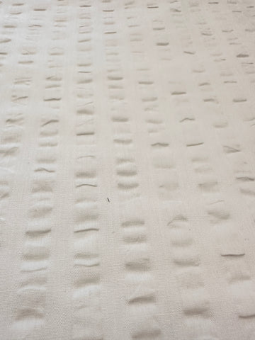 Vintage Fabric 1960s 70s Classic White Cotton Seersucker 88cm Wide