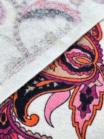 Vintage Fabric 1960s Bright Retro Psychedelic Stylised Paisley White Cotton 88cm Wide
