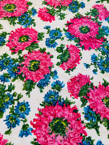 FAT QUARTER Vintage Fabric 1950s Bright Pink Floral on White Cotton 44cm x 50cm