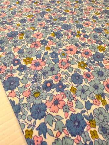 LAST PIECE Vintage Fabric 1960s Bright Retro Floral Pink Blues Cotton 86cm x 50cm