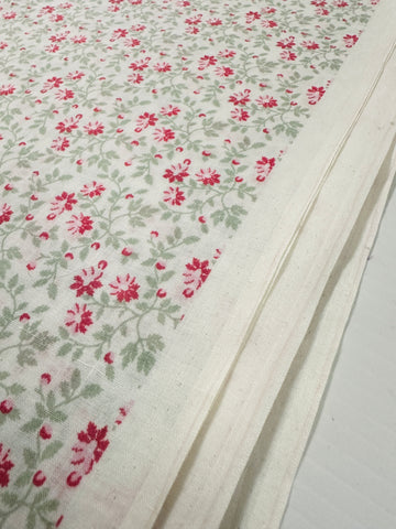 REMNANT Modern Fabric 2000s Pretty Pink & Green Botanical on White 54cm x 34cm