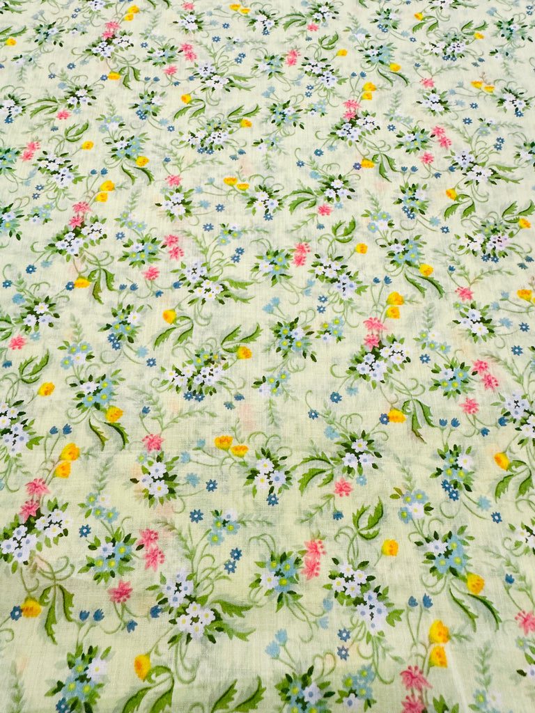 REMNANT: Vintage Fabric 1980s? Pale Grass Green Cotton Blend Voile w/ Sweet Flowers 50cm x 30cm