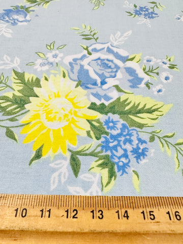 REMNANT Modern Fabric 40s Style Light Blue Cotton w/ Delightful Flowers Lazybones? 55cm x 30cm