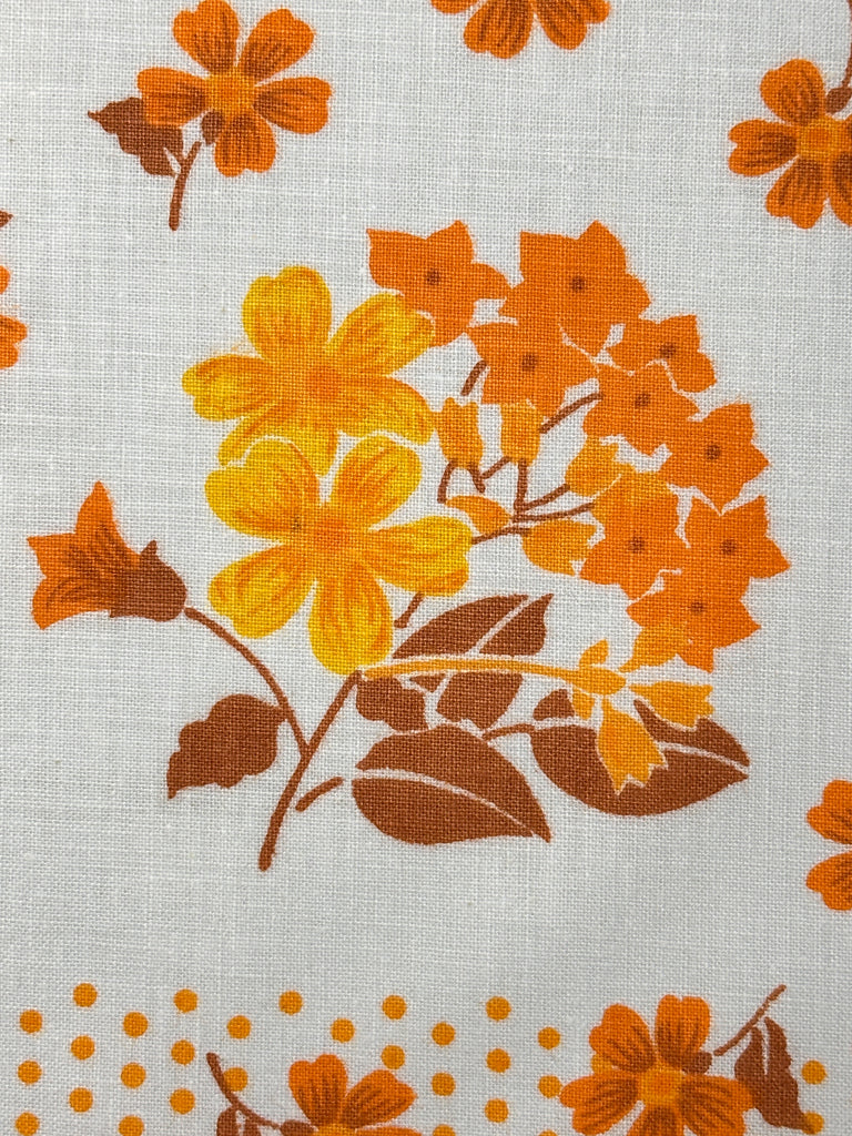 FAT QUARTER Vintage Fabric 70s Bright Orange Floral Spots Sheeting 50cm x 50cm