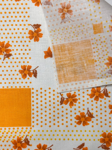FAT QUARTER Vintage Fabric 70s Bright Orange Floral Spots Sheeting 50cm x 50cm