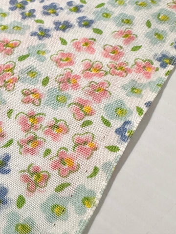 LAST PIECE Vintage Fabric 1960s All Over Small Fresh Flowers Cotton 88cm x 50cm