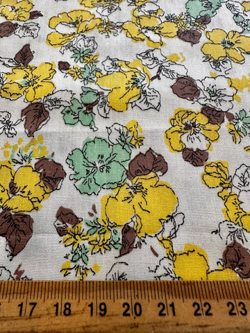 Vintage Fabric 1960s White Cotton Poplin w/ Green & Yellow Flowers 88cm Wide